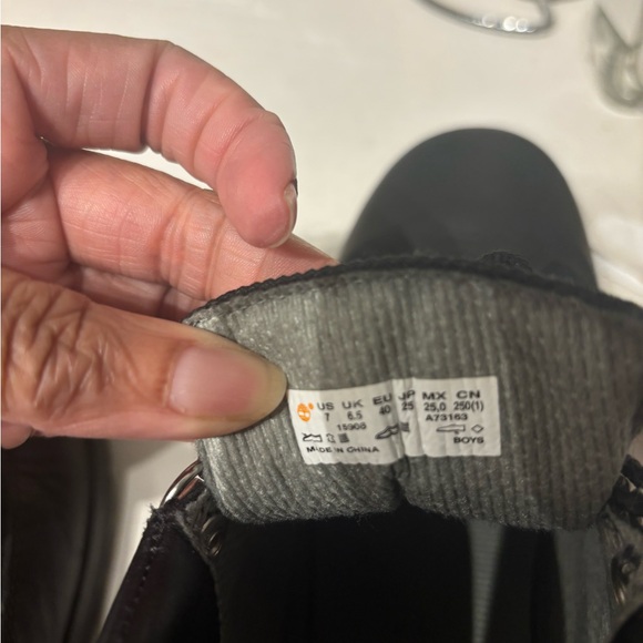 Timberland Black Shoes - Picture 9 of 11